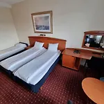 Chesterfield Hotel